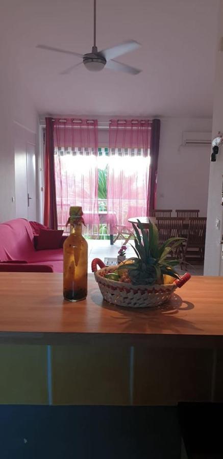 Apartmán Ti Kaz A Rhum Sainte-Anne  Exteriér fotografie